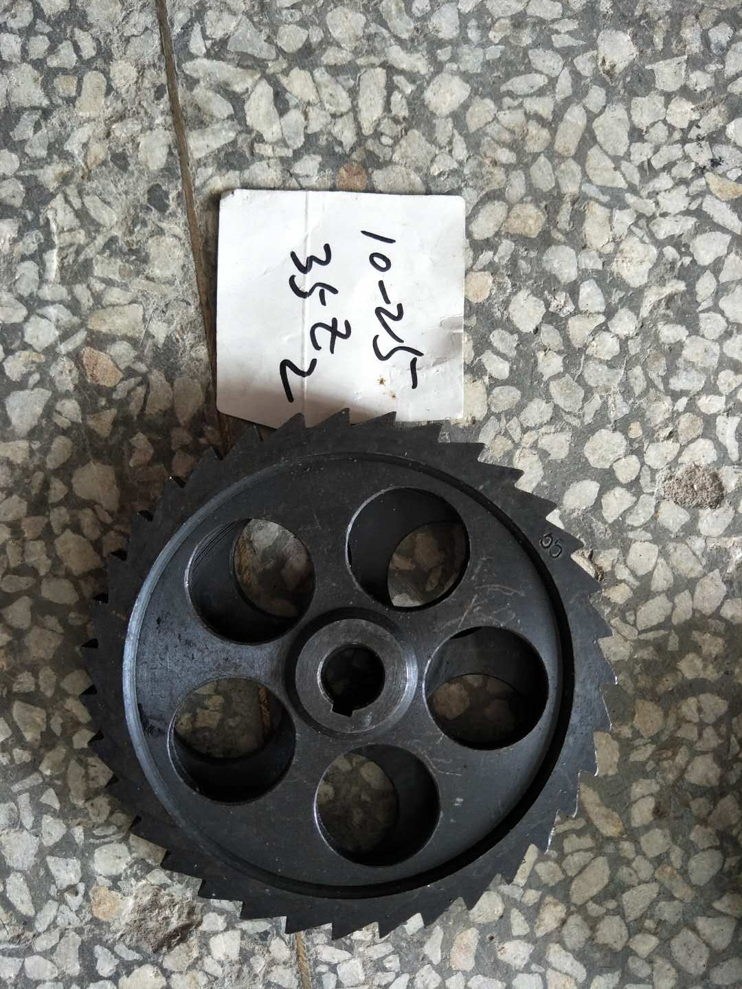 Ͳ